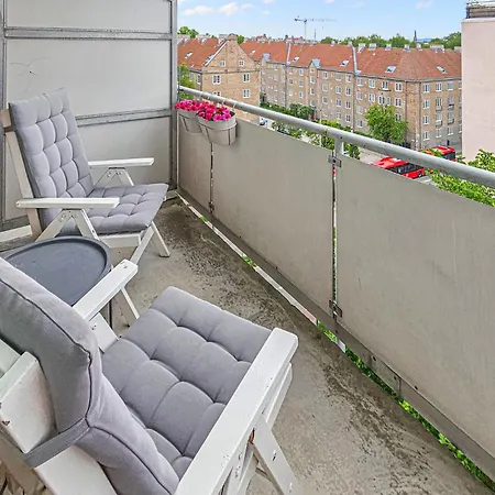 4 Bedroom Beautiful In Apartment *