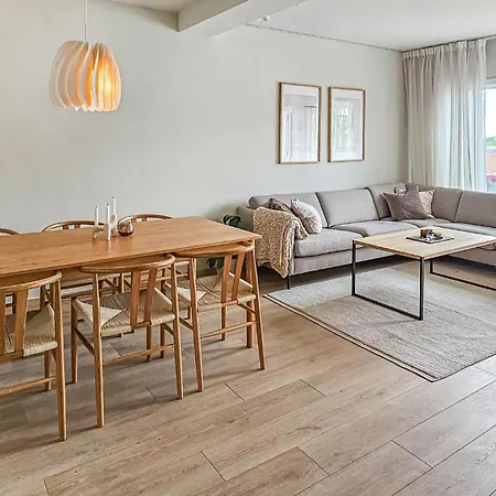 Apartment 4 Bedroom Beautiful In Oslo
