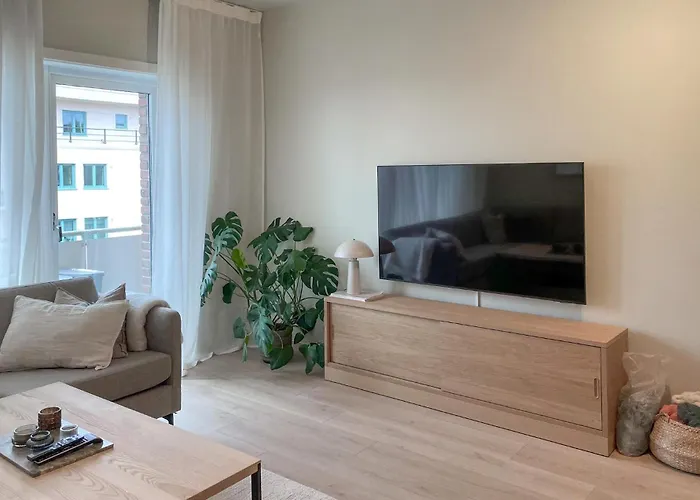 4 Bedroom Beautiful In Lägenhet *